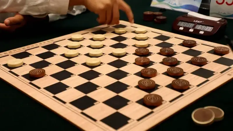 Cờ Đam - Trò chơi trí tuệ đỉnh cao dành cho mọi lứa tuổi