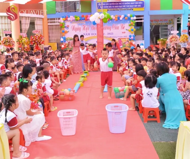 Ném bóng vào rổ - Trò chơi vận động đơn giản cho trẻ em