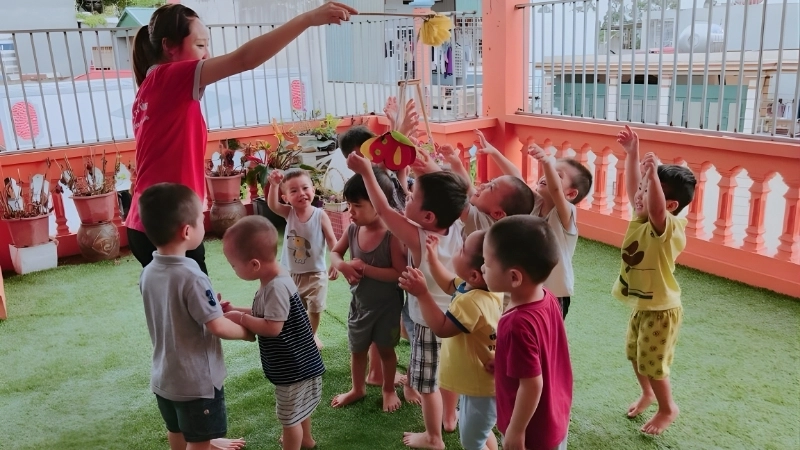 Giới thiệu chung và nguồn gốc của trò chơi bắt bướm