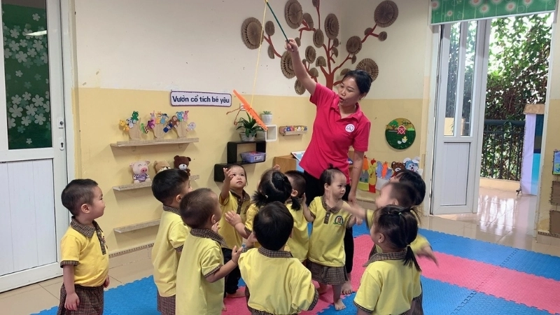 Phát triển thể chất cùng bắt bướm vận động tập thể