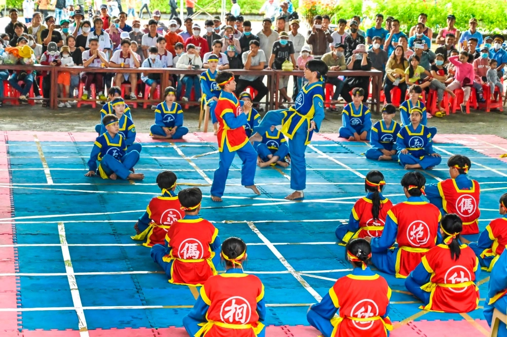 Cách chơi cờ người kết hợp chiến lược và phối hợp nhịp nhàng