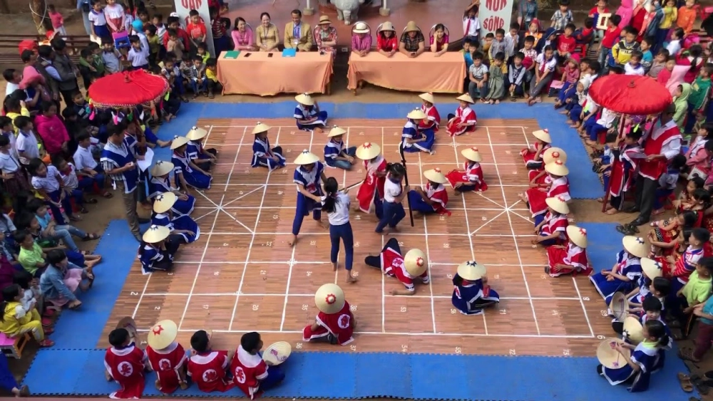 Cờ người là trò chơi dân gian mang tính trí tuệ cao