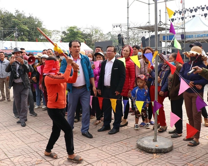 Tổ chức trò chơi đập niêu cần chuẩn bị chu đáo