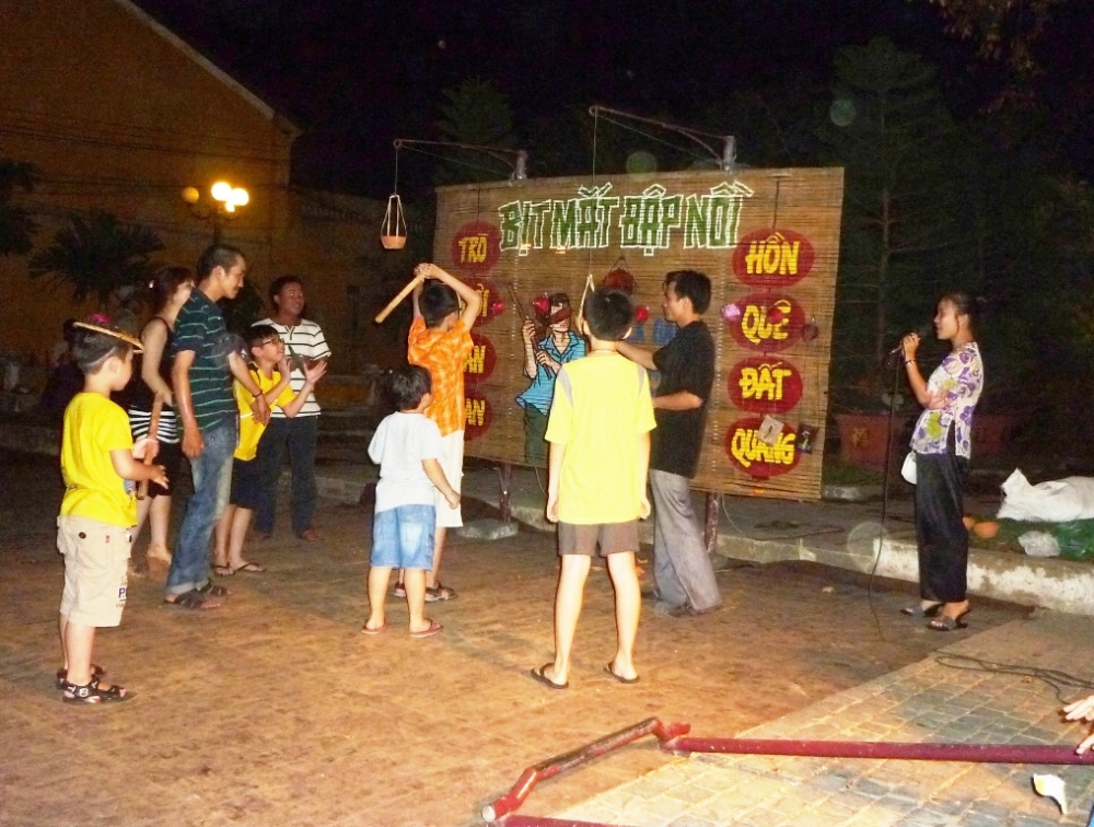 Cách chơi đập niêu đất đơn giản dễ tham gia