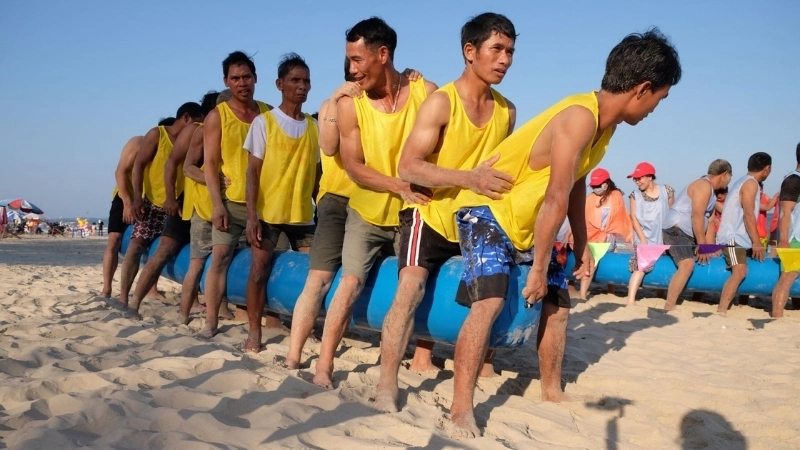 Hoạt động đua thuyền trên cạn cho công ty giúp gắn kết tinh thần nhân viên hiệu quả