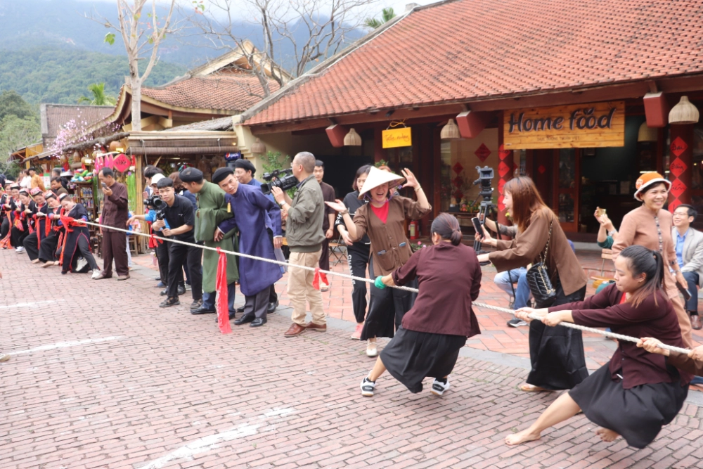 Cách chơi kéo co thắng cần phối hợp nhịp nhàng