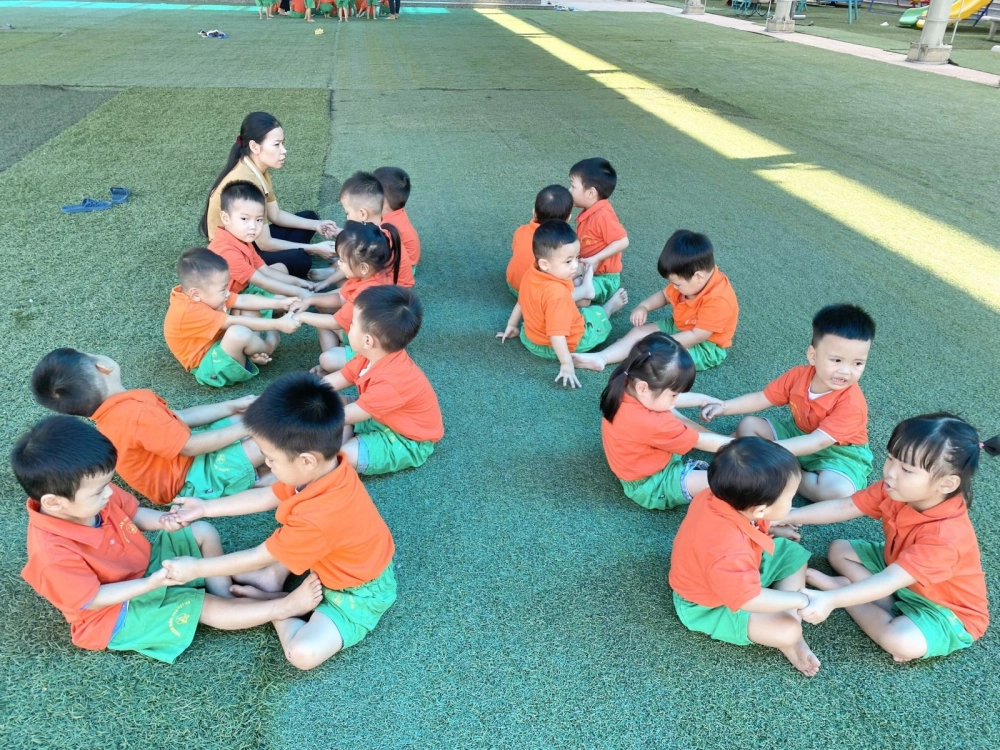 Kéo cưa lừa xẻ gợi nhớ ký ức tuổi thơ êm đềm