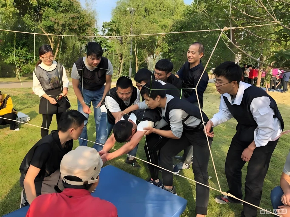 Thử thách vượt mạng nhện độc đòi hỏi sự linh hoạt của các cô gái trong trang phục năng động