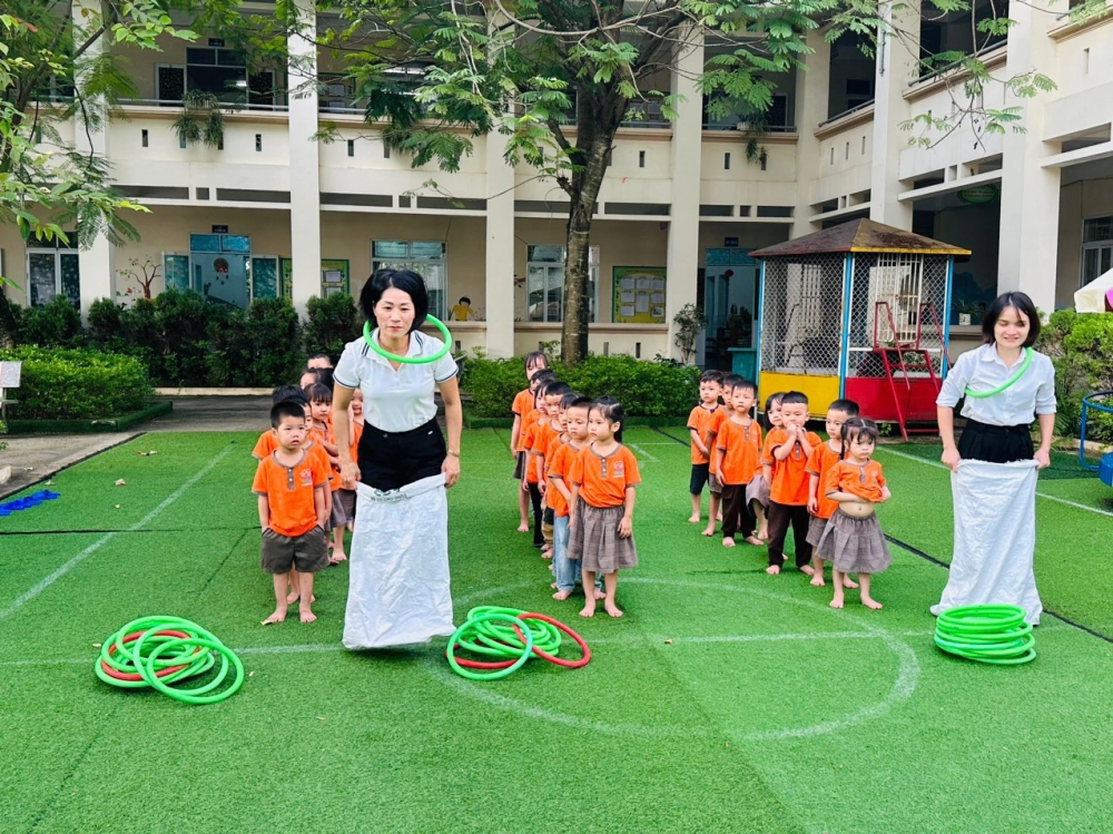 Hình ảnh hội thi nhảy bao bố náo nhiệt