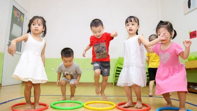 Khám phá trò chơi trời nắng trời mưa để trẻ vui học mỗi ngày