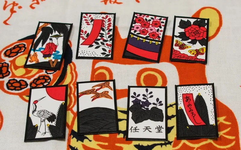 Luật chơi bài Hanafuda cơ bản minh họa