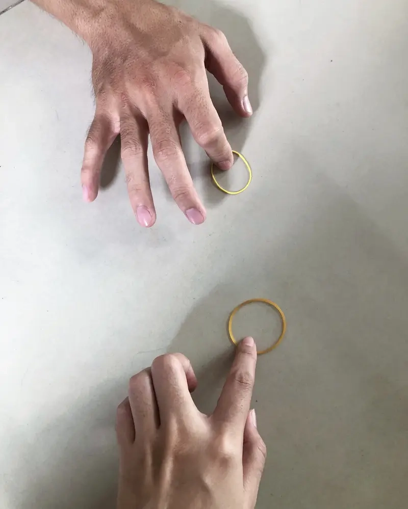 Hướng dẫn cách chơi Búng thun ngoài trời cùng bạn bè