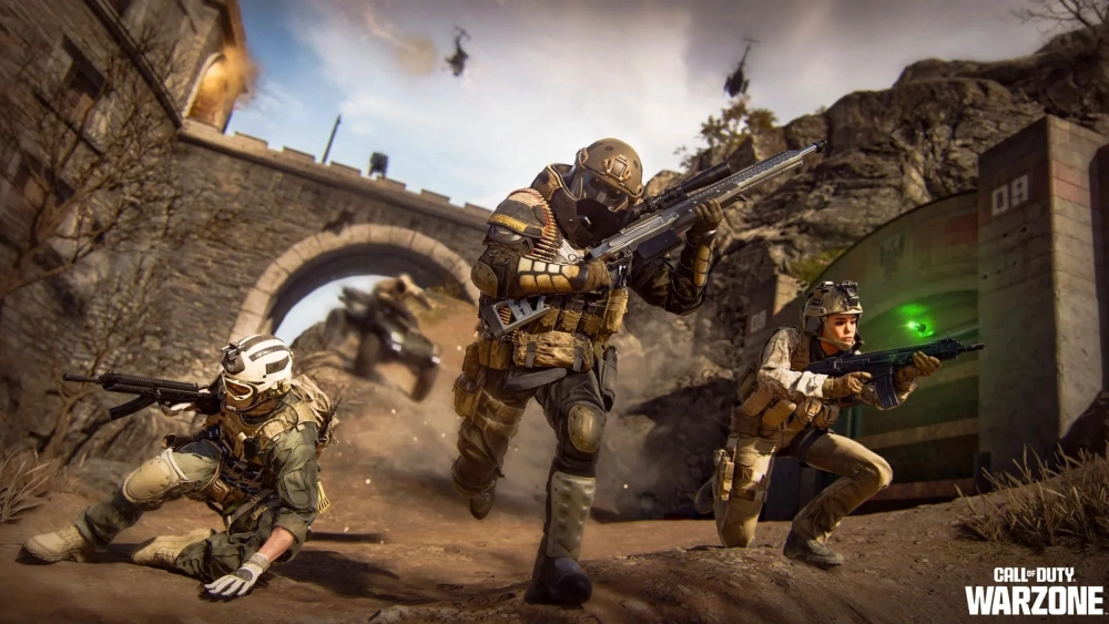 Top súng mạnh nhất Warzone 2026 thuộc dòng Assault Rifle với phụ kiện giảm giật