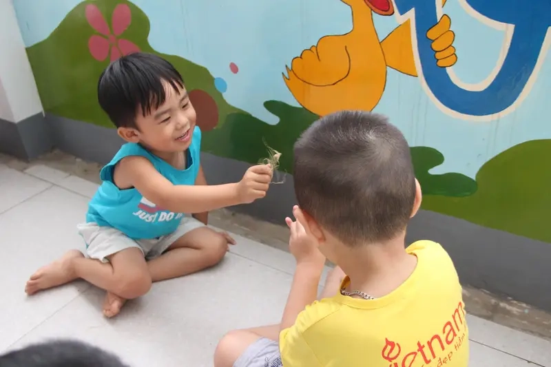 Trò chơi chọi cỏ hiện nay trong sinh hoạt cộng đồng