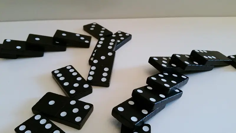 Cờ Domino nhiều người chơi tạo không khí sôi động