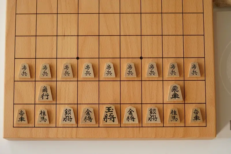 So sánh bố cục Shogi khác biệt so với cờ vua
