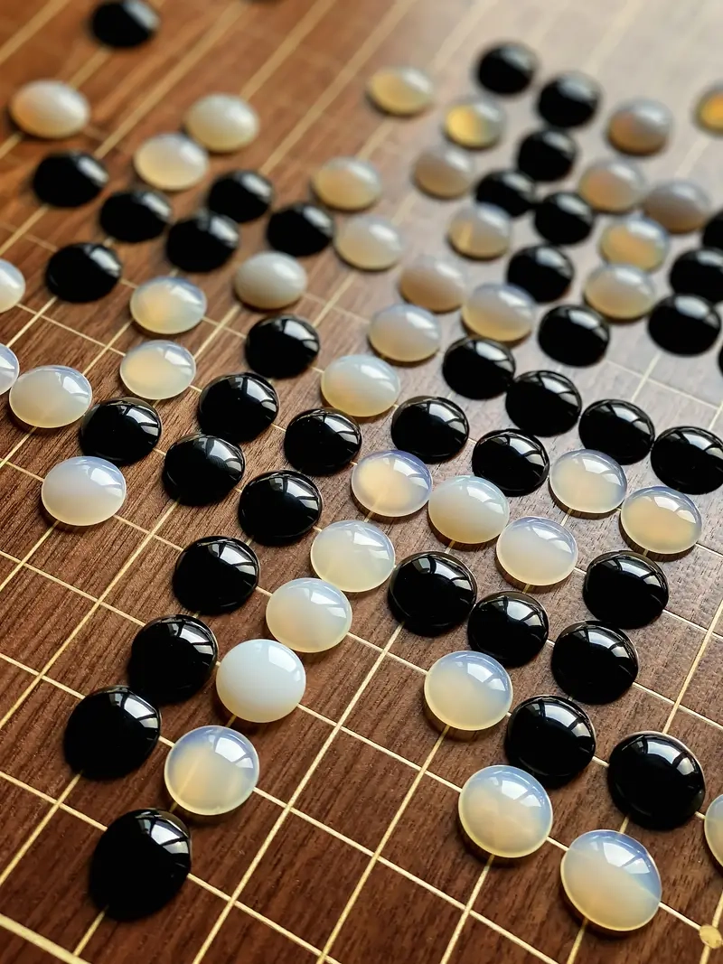 Phân tích Thế trận cờ Vây trong giai đoạn trung cuộc