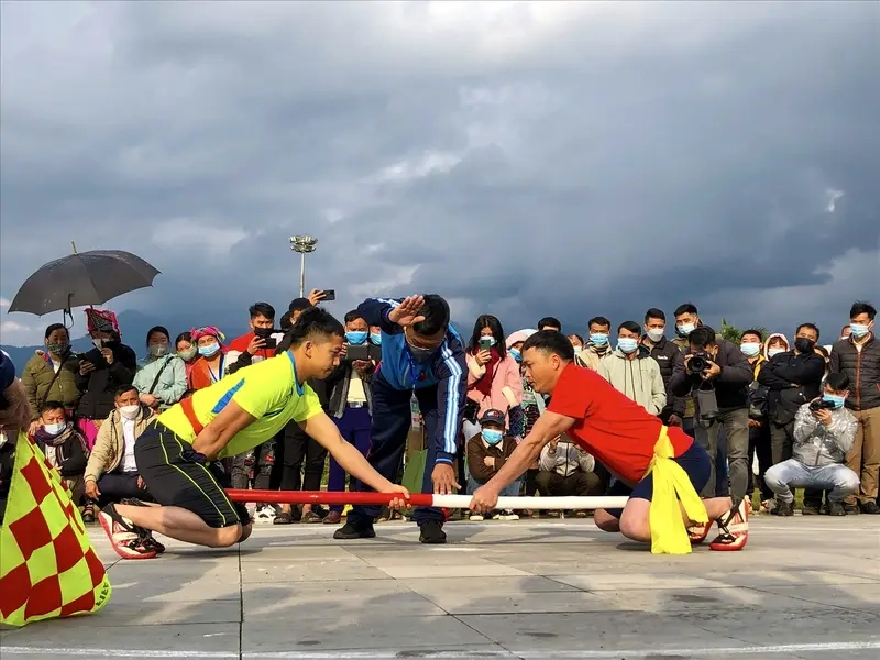 Đẩy Gậy của người dân tộc trong ngày hội