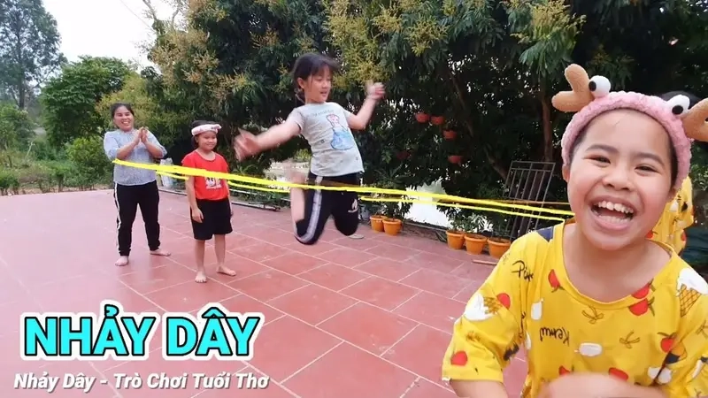 Nhảy dây chun là gì qua hình ảnh trò chơi tuổi thơ