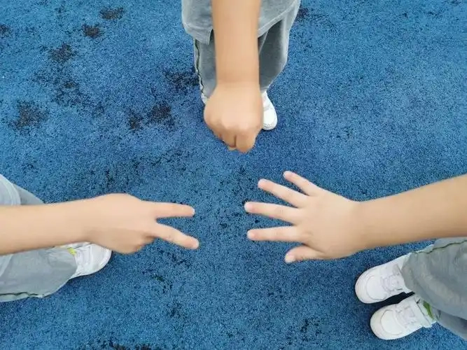 Oẳn tù tì có chiến lược không