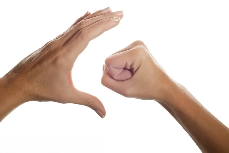 Oẳn tù tì cách ra dấu tay chuẩn