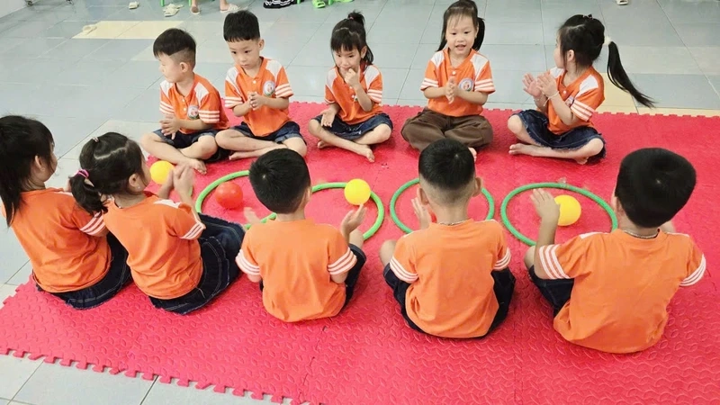 Hướng dẫn cách chơi thi xem ai nhanh dễ áp dụng tại lớp và ở nhà