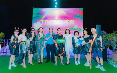 Thời trang báo giấy - Tổng hợp các ý tưởng thiết kế độc lạ