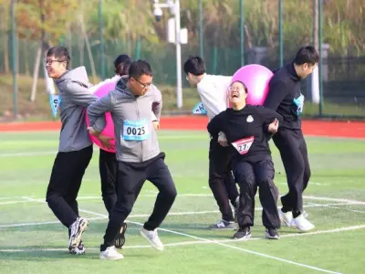 Kẹp bóng về đích - Chiến thuật thắng giải Team Building