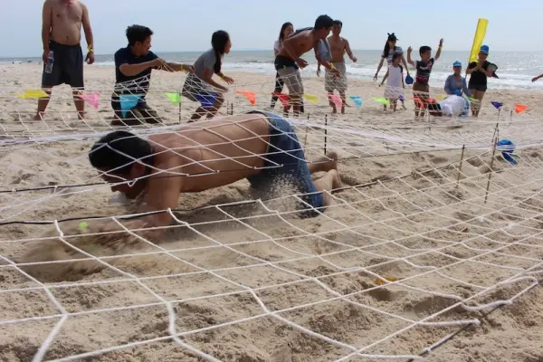 Vượt rào kẽm gai - Luật chơi và kỹ thuật bò chuẩn đặc công