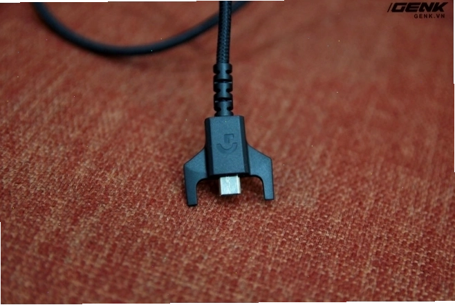 Dây cáp USB bọc dù của chuột Logitech G703