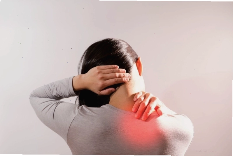 Hình ảnh minh họa kỹ thuật châm cứu vào huyệt Kiên Ngung