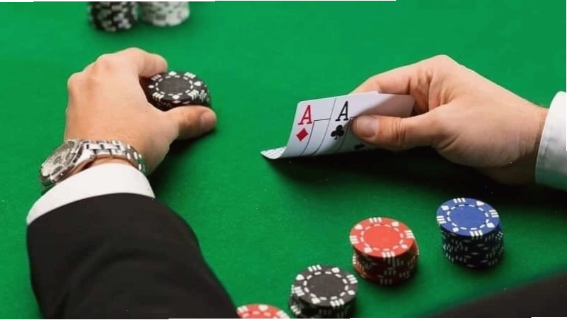 Minh họa bài xì dách với hai lá Át và 10 điểm