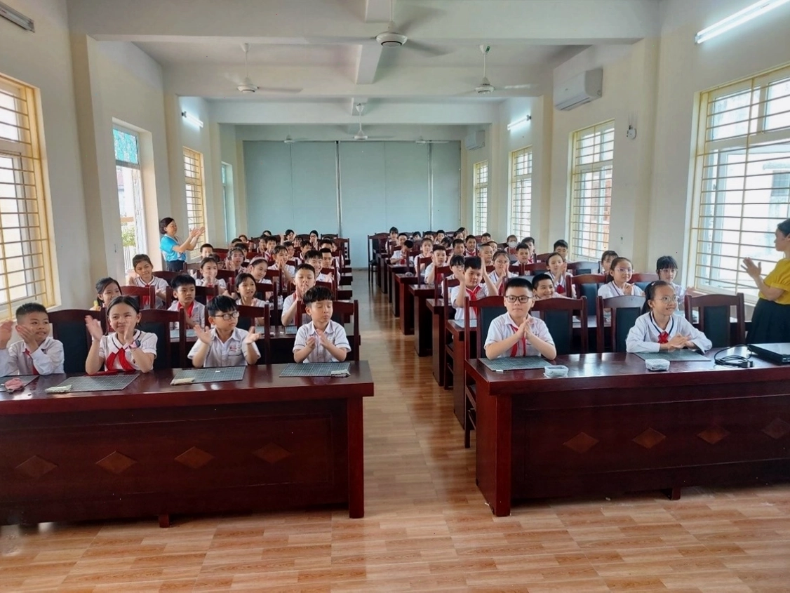 Thí sinh xuất sắc nhất chuẩn bị rung chuông vàng