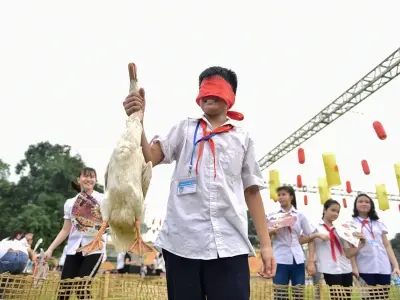 Bịt mắt bắt vịt - Luật chơi và mẹo nghe tiếng kêu để bắt vịt