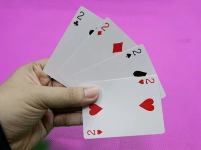 5 đôi thông có tới trắng không và các quy tắc chơi Tiến Lên cần biết
